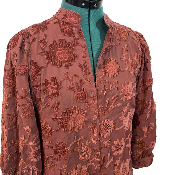 Anthropologie Pilcro Size XS Velvet Floral Applique Button Down Top Red Relaxed - Picture 3 of 8